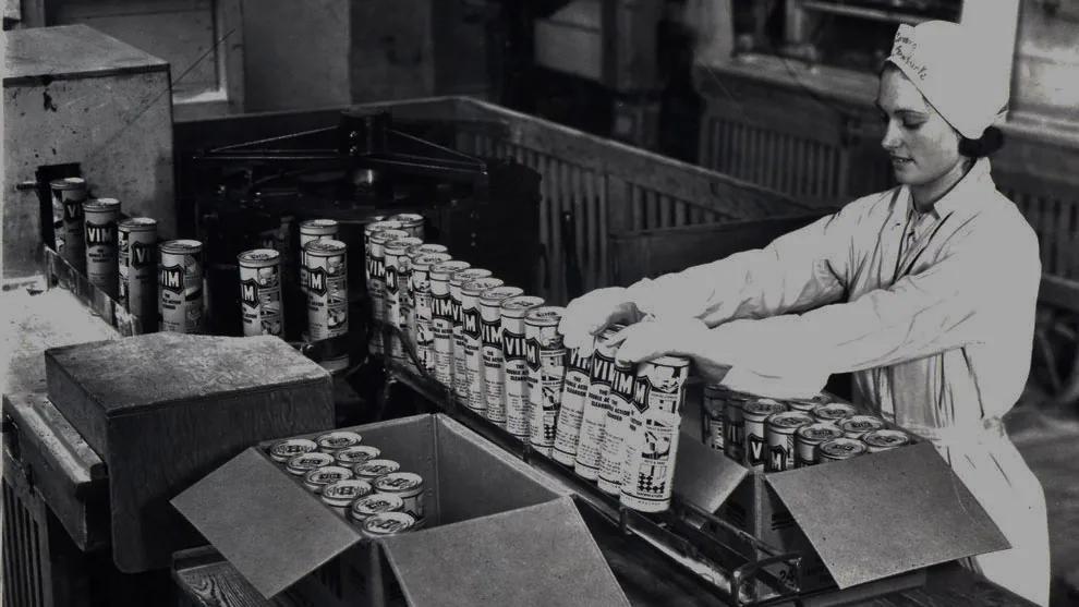 An employee packaging Vim